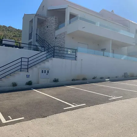 Sunrise Apartment